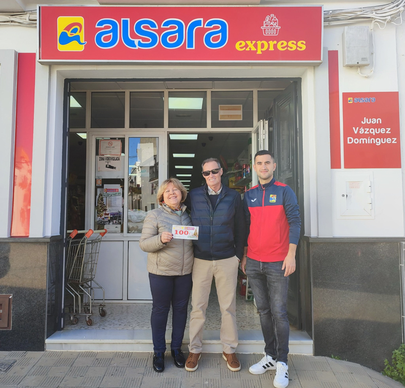 Nuestros clientes continúan recogiendo sus Regalos de los sorteos de Navidad 11