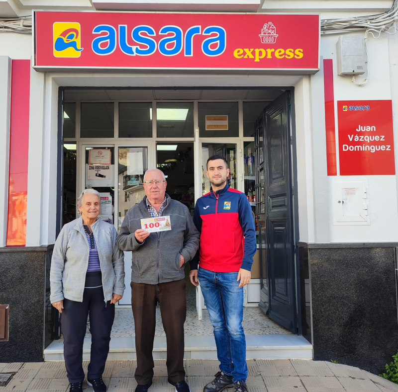 Nuestros clientes continúan recogiendo sus Regalos de los sorteos de Navidad 12