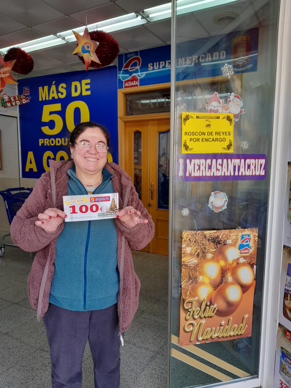 Nuestros clientes continúan recogiendo sus Regalos de los sorteos de Navidad 16