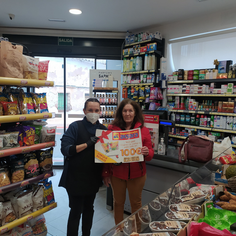 Nuestros clientes continúan recogiendo sus Regalos de los sorteos de Navidad 20