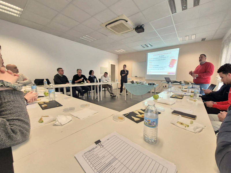 Formación en cultura del queso para mejorar el asesoramiento en tienda 2